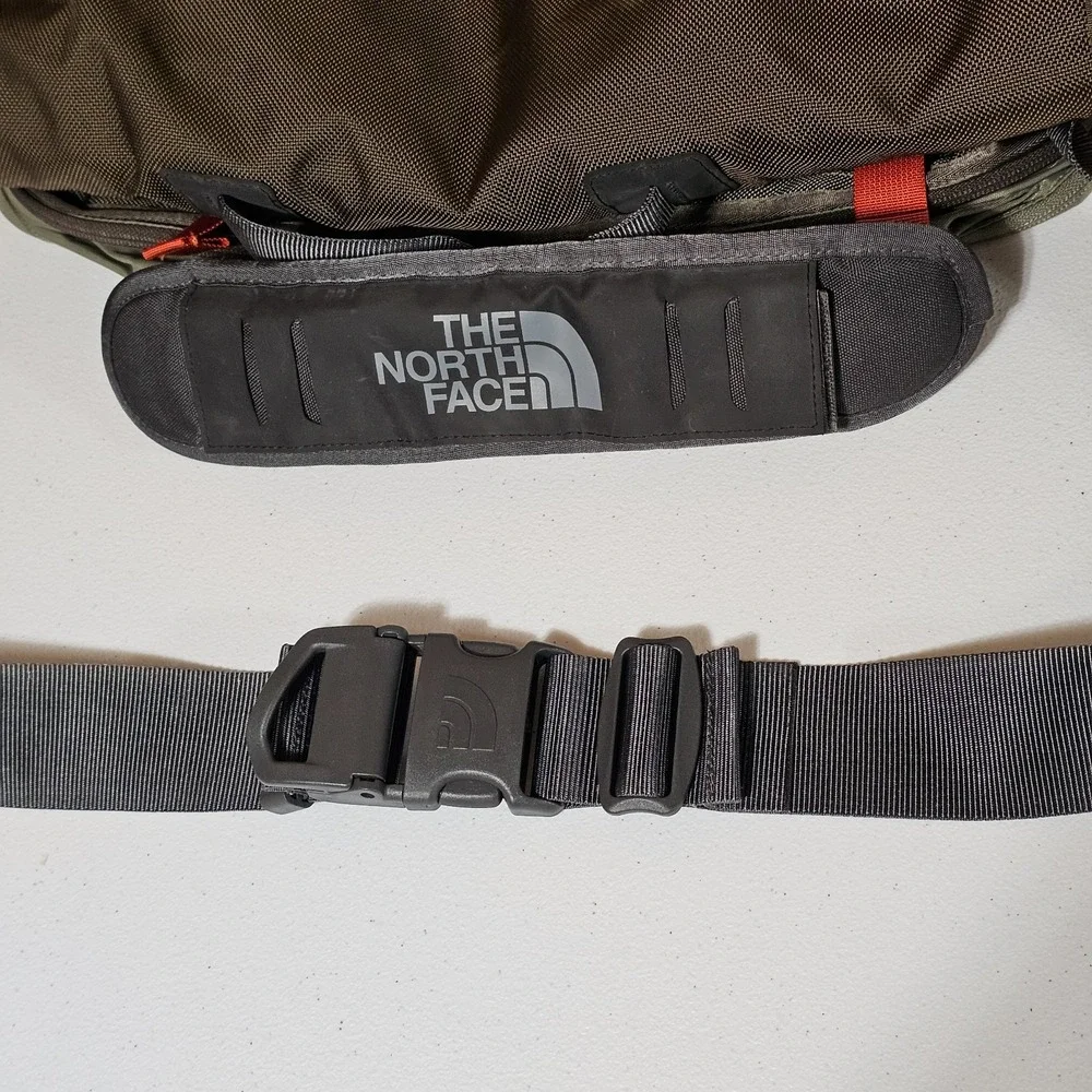 The North Face Oversized XL Messenger Bag TriFold Laptop Luggage Travel Shoulder